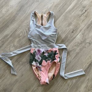 Albion Fit One Piece Swimsuit XS